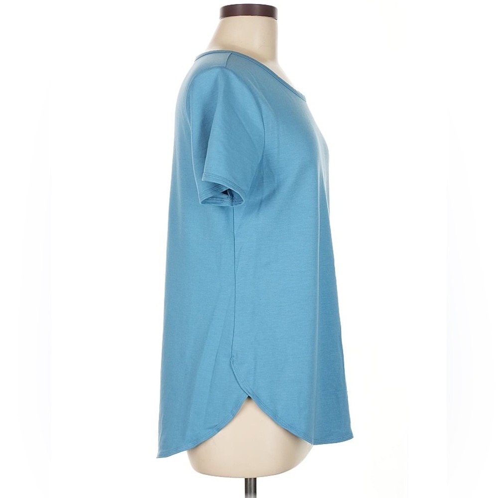 ๐ 2/$25 Relaxed Blue Short Sleeve T-Shirt - Picture 2 of 4